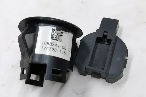 第二排座椅解锁按钮（7个座位）（不包括在内）Tesla Model X 1088344-00-E