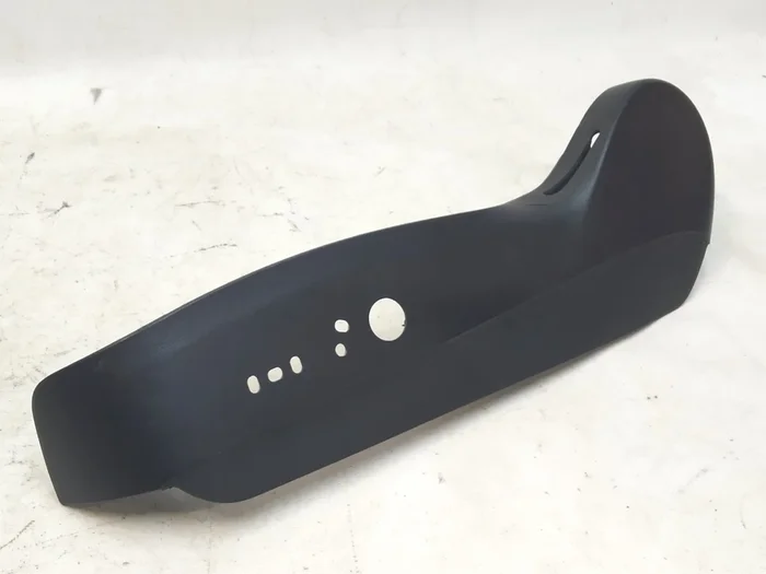 Decorativ scaunul șoferului jos stânga (deteriorare) Tesla model 3, model Y 1088964-00-G