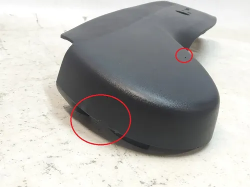 装饰驾驶员座椅左下方（损坏）Tesla model 3, model Y 1088964-00-G