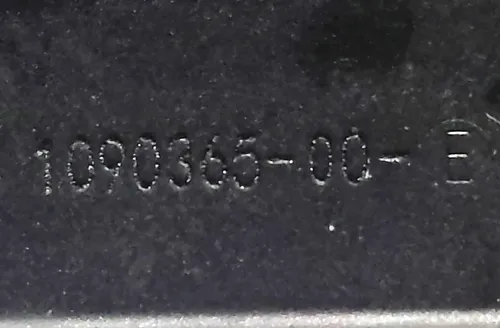 Adaptador de tubería de enfriamiento de batería principal Tesla modelo 3 1090365-00-E
