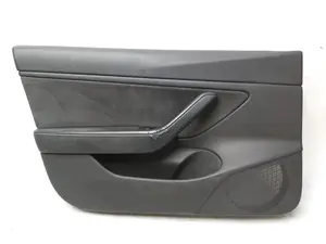 Cartelă ușă față stânga PREM BLACK cu bloc de geam electric (lucioasă) cu deteriorare Tesla model 3 1090409-91-L