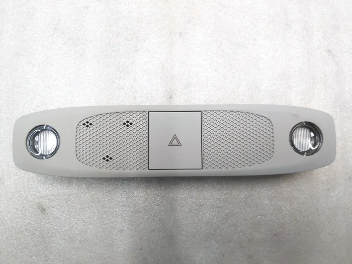 Pannello luci con microfono e pulsante di segnalazione emergenza anteriore (assemblato) Tesla modello 3 1092573-00-M