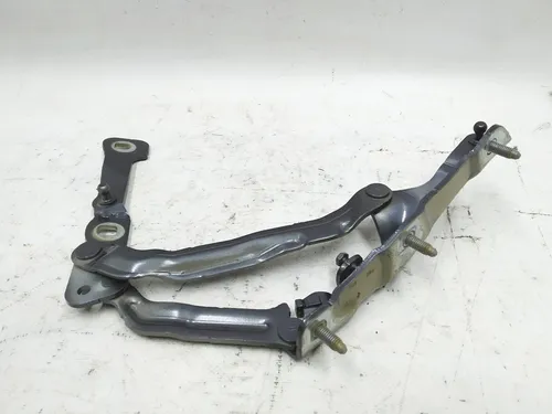 行李箱盖安装铰链，右侧 PMNG Tesla Model 3 1092821-00-E