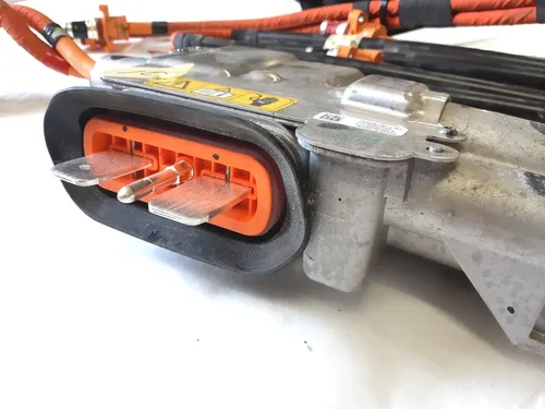 带高压电线组件的分路器 R04 Tesla 型号 X 1054500-10-F
