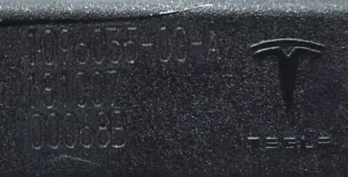 Датчик положення (магнітного типу) нижньої частини 1 ряду сидінь Tesla Model 3, Model Y 1096035-00-A
