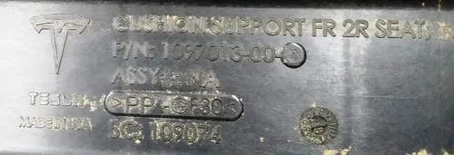 8 1097013-00-G 2列目テスラモデルX 2345610-03-A 2列目右シート下部前方のサポート(サポート)