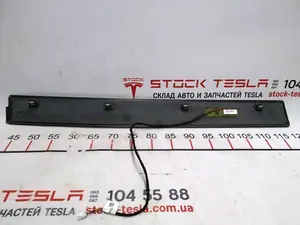 Tapicerka drzwi tylnych lewych zewnętrznych dolnych z czujnikiem Tesla model X 1097663-00-B