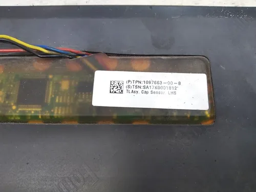 Bageste venstre udvendige nederste dørbeklædning med sensor (skade) Tesla model X 1097663-00-B