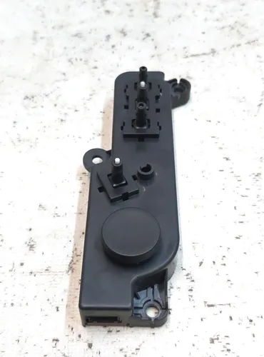 Passagerarsätesjusteringsenhet 8 WAY med spår av oxidation Tesla Model 3, Model Y 1098530-00-F