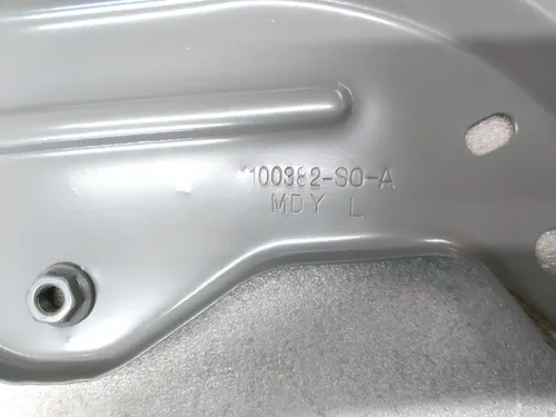 Чверть передня ліва кронштейн кріплення фари і крила в зборі Tesla model 3 1100382-S0-A