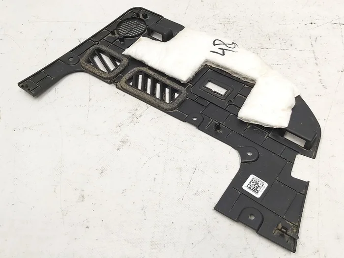 3 لوح قدم الراكب العلوي تسلا موديل 3 1100553-00-F