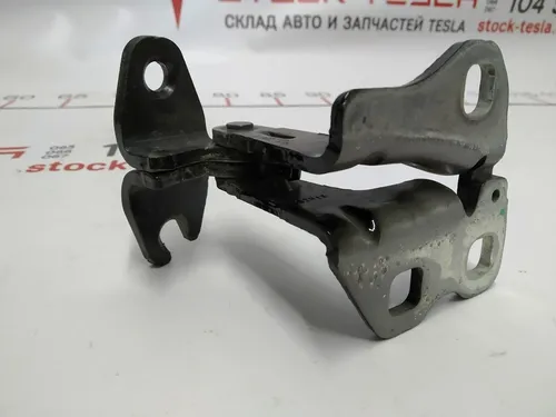 Петля двері передньої правої нижня PBSB Tesla model 3 1101036-00-F