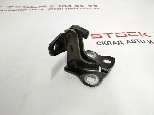 Петля двері передньої правої нижня PBSB Tesla model 3 1101036-00-F