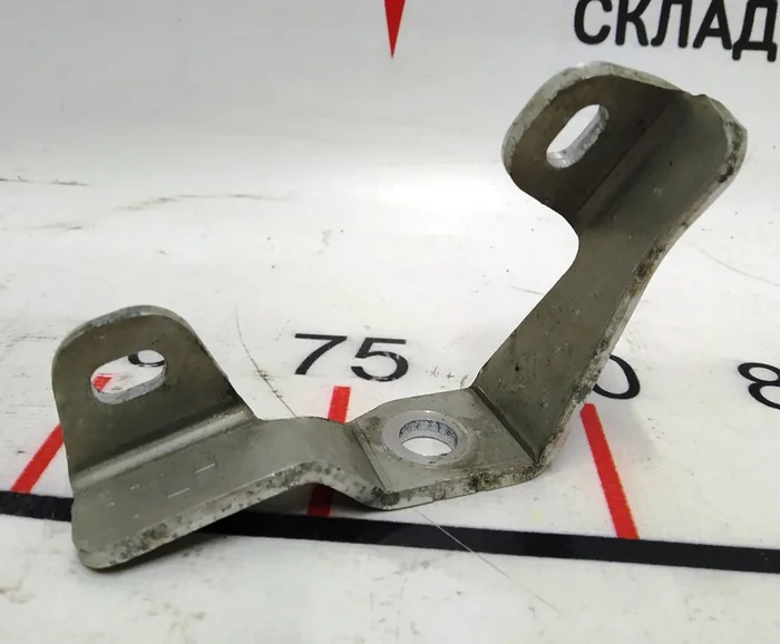 Кронштейн електропроводки гальма стоянки лівий Tesla model S REST 1101850-00-B
