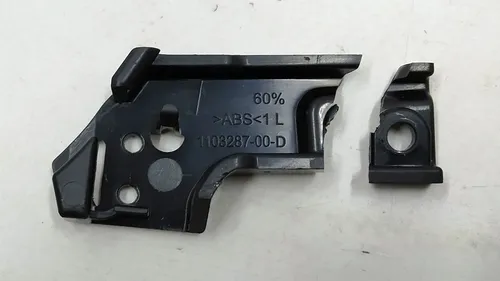 1103287-00-D z Soporte de montaje del sensor de posición del respaldo del asiento doble de la segunda fila (dañado) Modelo Tesla X 1103287-00-E
