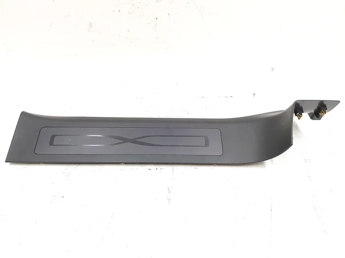 Damaged Rear Right Door Sill Trim Tesla model X 1105148-00-B