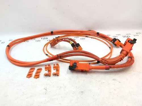 Huvudbatteri högspänningstunnelkabel med fästen AWD REV03 Tesla Model 3, Model 3 Jan 2024, Model Y, Model Y Feb 2025 1109003-00-D