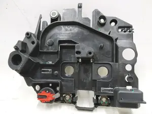 Кришка нижня панелі керування пентхауса основної батареї Tesla model 3 1109685-00-M