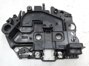 Кришка нижня панелі керування пентхауса основної батареї Tesla model 3 1109685-00-K