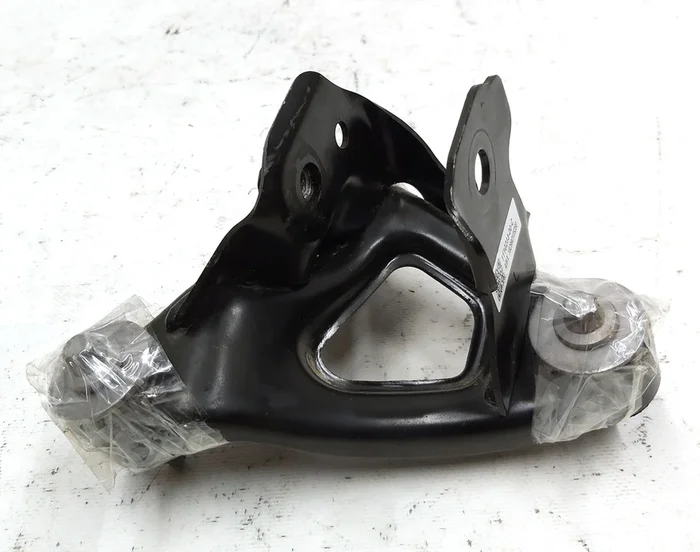 36 Zespół przedniego lewego wspornika mocowania silnika Tesla Model 3, Model Y 1110233-00-C