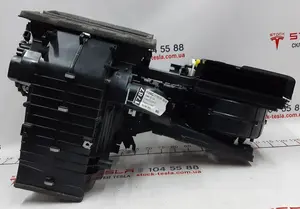 6 1116135-00-B Gruppo riscaldatore interno Tesla modello S REST 1116135-00-C