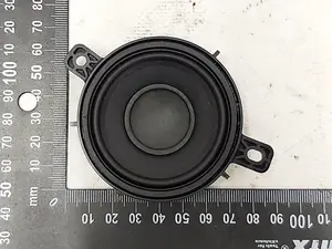 Alto-falante do monitor auxiliar Tesla modelo 3 1118894-00-B