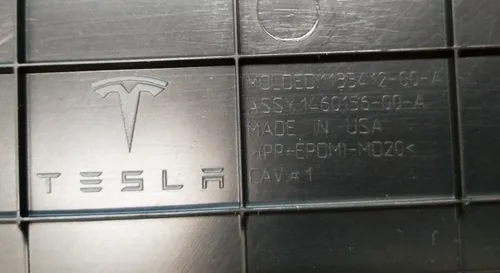Locket på diffusorn för baksidan av ryggen (plug of bruptual, Hatch) Tesla Model 3 1460156-00-AA