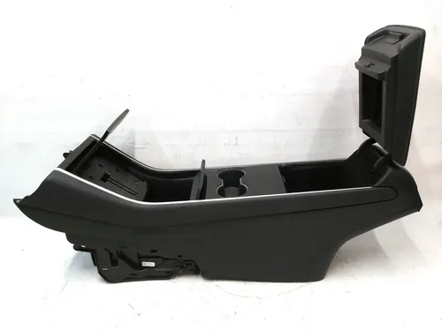 Console Console Armoist Black Plastic Black Subsist sans tapis, blocs, câblage, prises, modèle USB Tesla 3 1087900-00-E