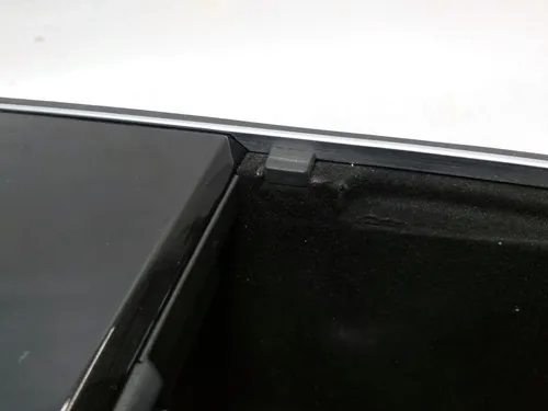 Console Console Armoist Black Plastic Black Subsist sans tapis, blocs, câblage, prises, modèle USB Tesla 3 1087900-00-E