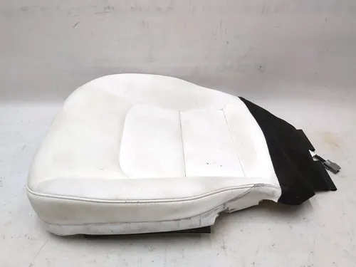 Abdeckung des unteren Teils des Fahrersitzes mit Heizung und Anwesenheitssensor WEISS Tesla Modell 3 7654322-02-F