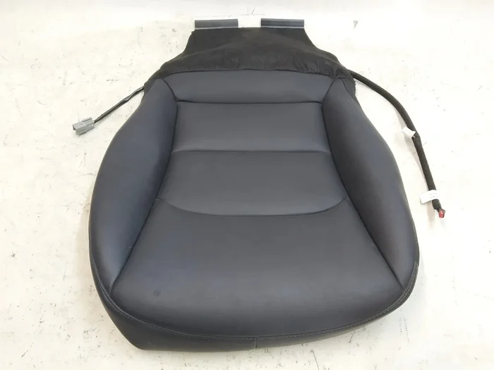 Beheizbare Beifahrersitzkissenverkleidung PREM BLACK Tesla Modell 3 1920674-01-A