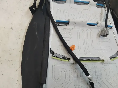 Rivestimento inferiore sedile passeggero riscaldato PREM NERO (usato) Tesla Model 3, Model Y 1920674-01-A