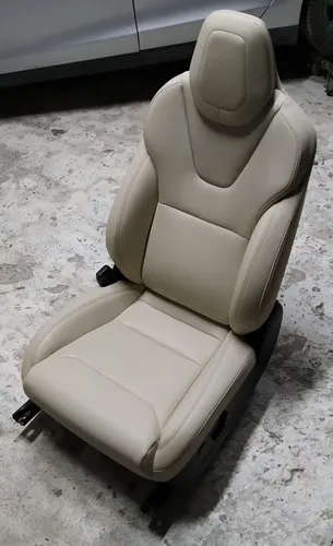 驾驶员座椅总成 PUR CRM Tesla X 型 9876527-03-A