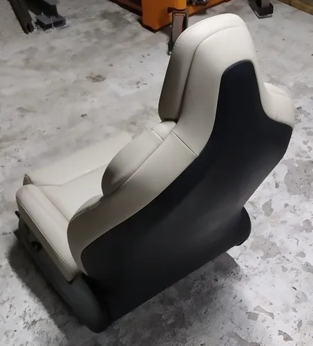 驾驶员座椅总成 PUR CRM Tesla X 型 9876527-03-A
