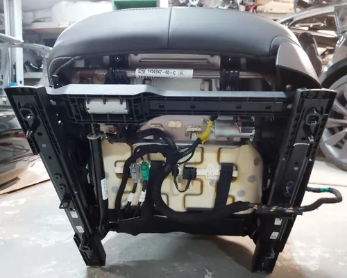 1 Сидіння водійське у зборі (з підігрівом) PREM PUR BLK Tesla Model 3, Model Y 7654322-01-B