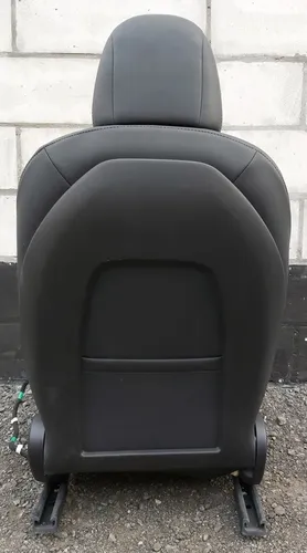 驾驶员座椅 PREM PUR BLK 不带安全带预紧器、调节装置 Tesla 型号 3 7654322-01-B
