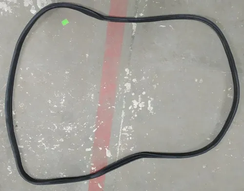 Těsnění předních pravých dveří Tesla model X 1459237-00-E