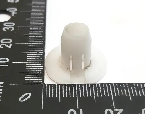 Hovedlygtefastgørelseshylster, plastik 9.8X0.85-6-POM Tesla Model 3, Model Y 1473202-00-A