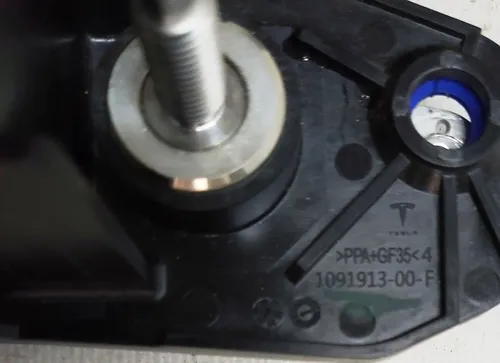 Роз'єм низьковольтний 12V від DC DC до основної батареї у зборі з платою Tesla model Y 1478576-00-B