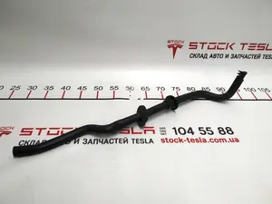 Зливний шланг кондиціонера із протиконденсатною заслінкою та ущільнювачами Tesla model S 1486478-00-A
