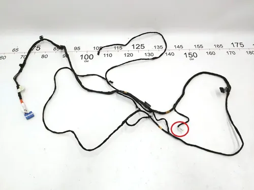 Stropní elektroinstalace s poškozením Tesla Model Y 1489049-00-D