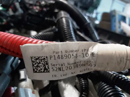 Okablowanie elektryczne pod maską AWD ze wspornikiem uziemiającym Tesla Model Y 1489058-10-F