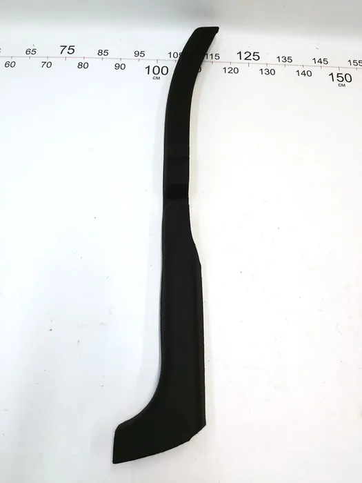 트림이 박리된 오른쪽 트렁크 바닥 브래킷 Tesla Model Y 1492955-00-C