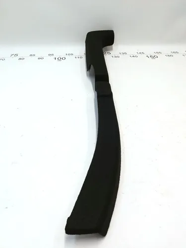 트림이 박리된 오른쪽 트렁크 바닥 브래킷 Tesla Model Y 1492955-00-C