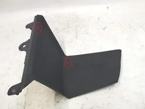 Кронштейн з обшивкою багажника правий Tesla Model Y 1492956-00-C