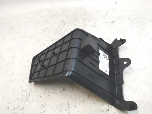 Soporte con embellecedor de maletero derecho Tesla Model Y 1492956-00-C