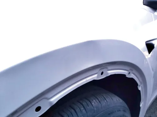 Přední levý blatník s poškozením PPSW Tesla model Y 1493451-11-A