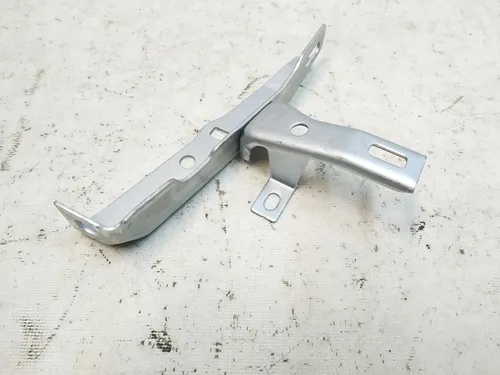 Staffa telaio siluro destro Tesla Model Y 1526569-00-C