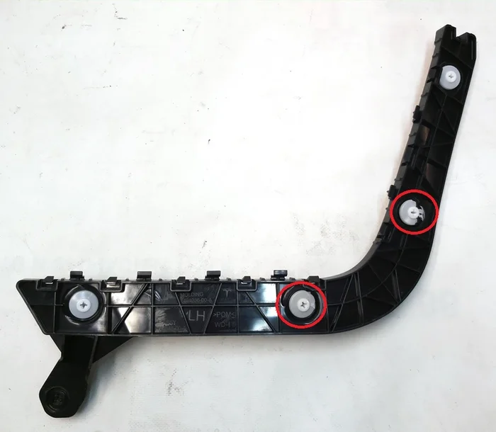 Кронштейн кріплення заднього бампера лівий Tesla model Y 1494043-00-A