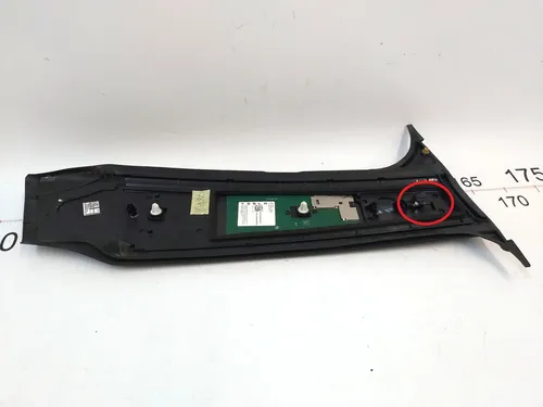 Cubierta para pilar B, exterior derecho (vidrio) sin cámara, restaurada Tesla Modelo Y 1506886-00-H